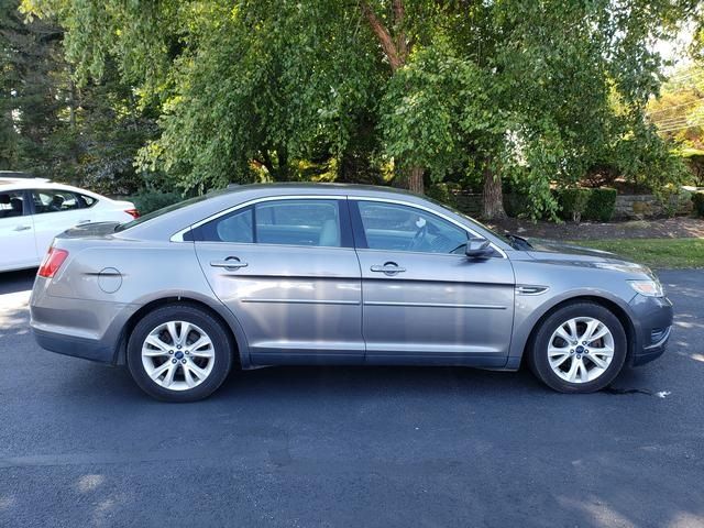 2012 Ford Taurus SEL