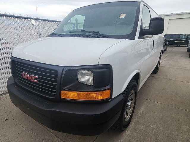 2012 GMC Savana Base