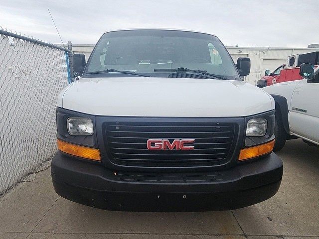 2012 GMC Savana Base