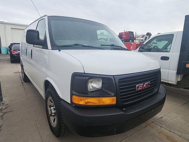 2012 GMC Savana Base