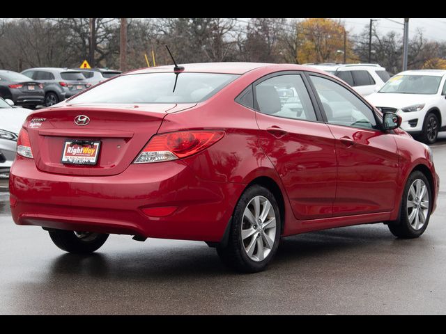 2012 Hyundai Accent GLS