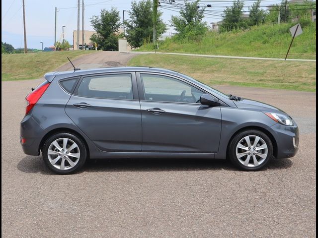 2012 Hyundai Accent SE