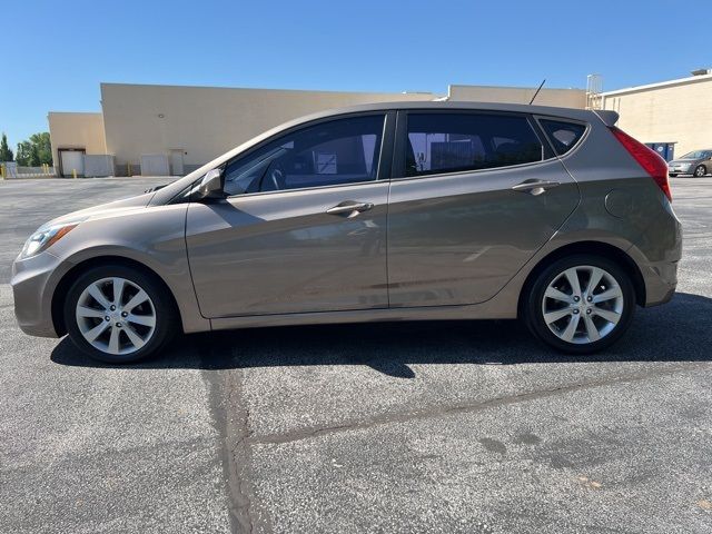 2012 Hyundai Accent SE