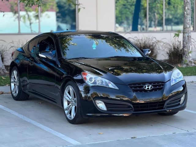2012 Hyundai Genesis 3.8 Track