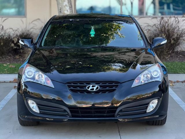 2012 Hyundai Genesis 3.8 Track