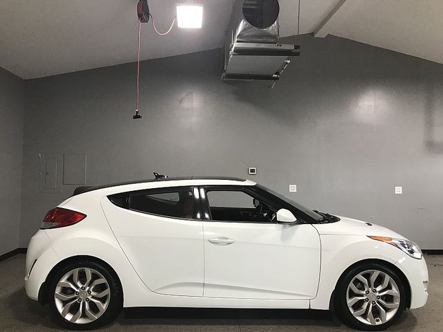 2012 Hyundai Veloster Red Interior