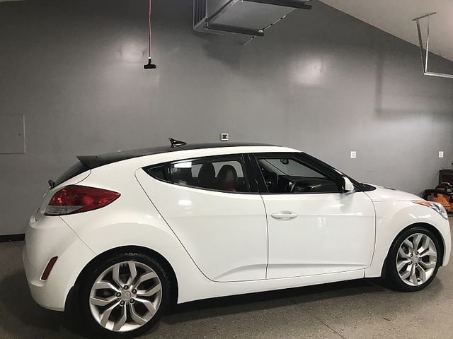 2012 Hyundai Veloster Red Interior