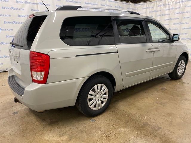 2012 Kia Sedona LX