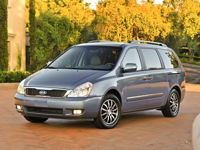 2012 Kia Sedona LX