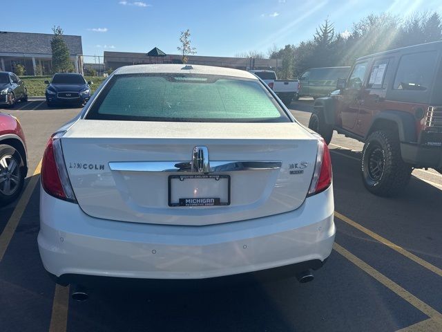 2012 Lincoln MKS Base