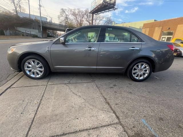 2012 Lincoln MKZ Base