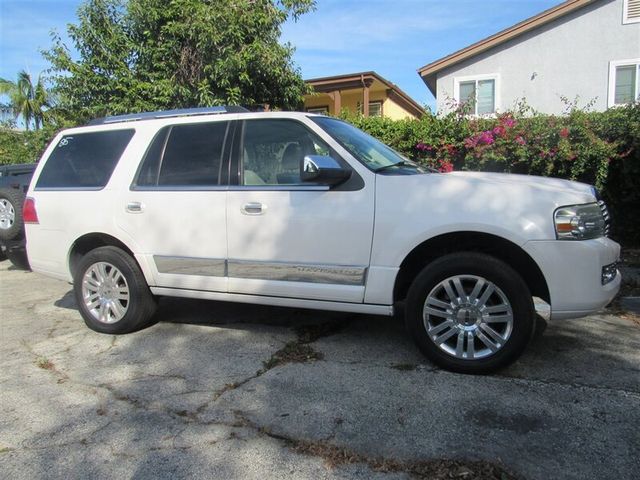 2012 Lincoln Navigator Base