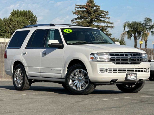 2012 Lincoln Navigator Base