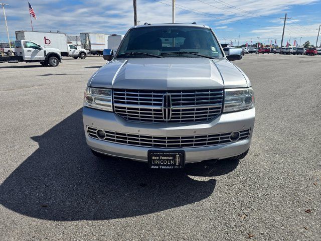 2012 Lincoln Navigator L Base