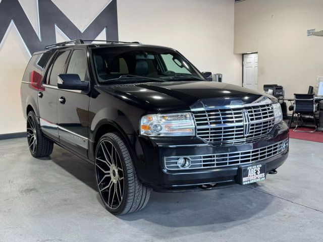 2012 Lincoln Navigator L Base