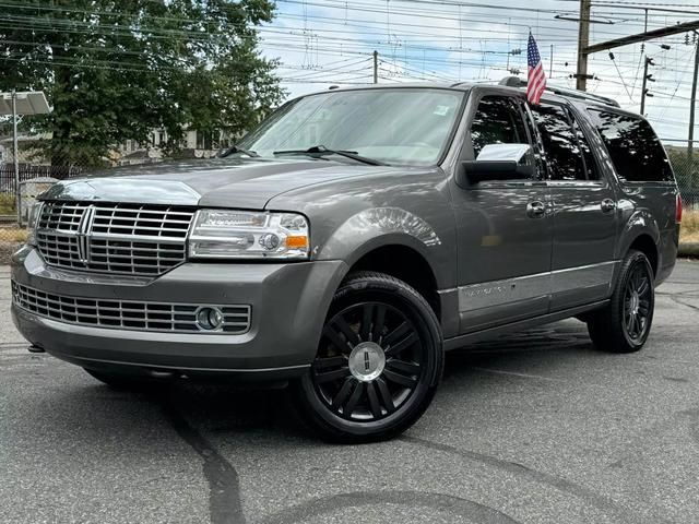 2012 Lincoln Navigator L Base