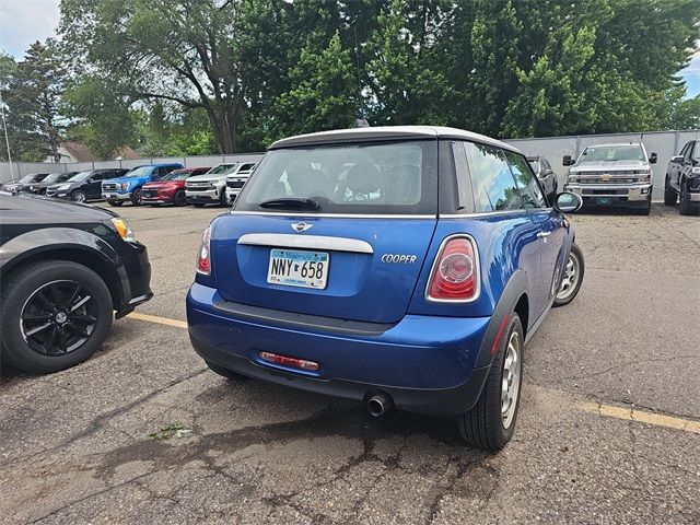 2012 MINI Cooper Hardtop Base