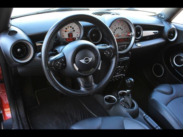 2012 MINI Cooper Hardtop Base