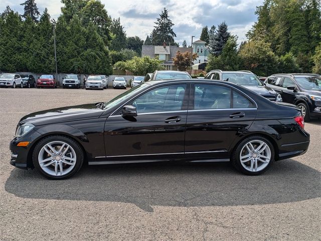 2012 Mercedes-Benz C-Class 