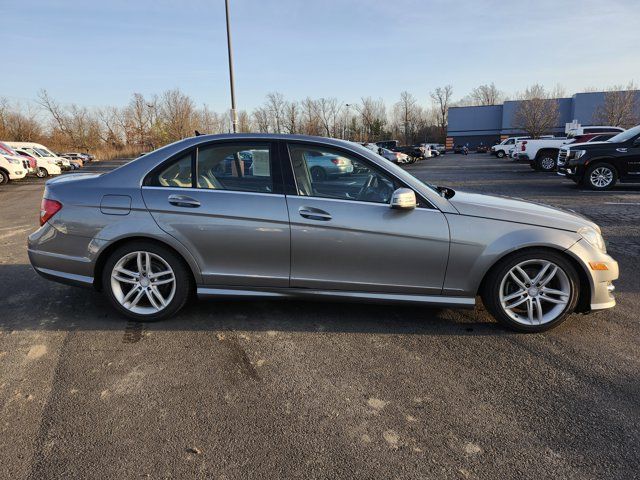 2012 Mercedes-Benz C-Class 300 Luxury