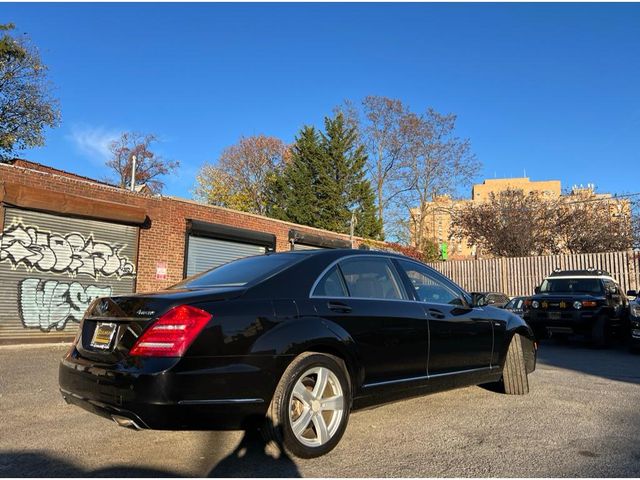 2012 Mercedes-Benz S-Class 550