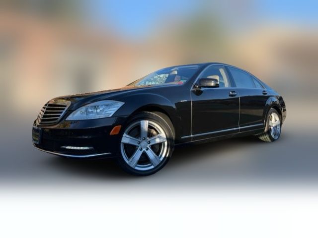 2012 Mercedes-Benz S-Class 550