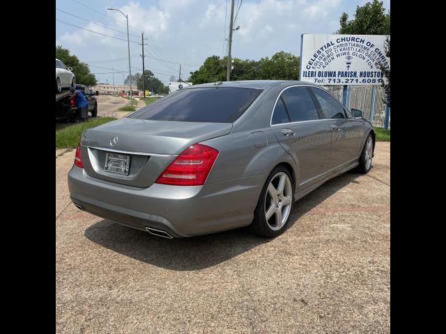 2012 Mercedes-Benz S-Class 550