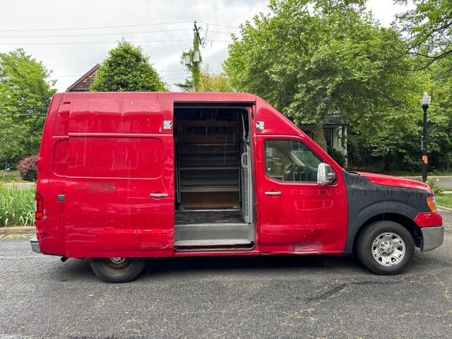 2012 Nissan NV SV