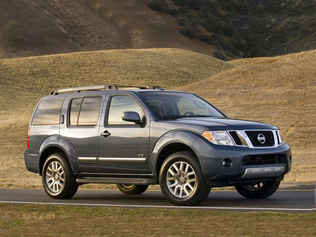 2012 Nissan Pathfinder LE