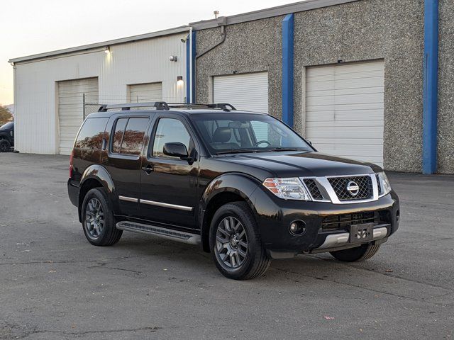 2012 Nissan Pathfinder LE