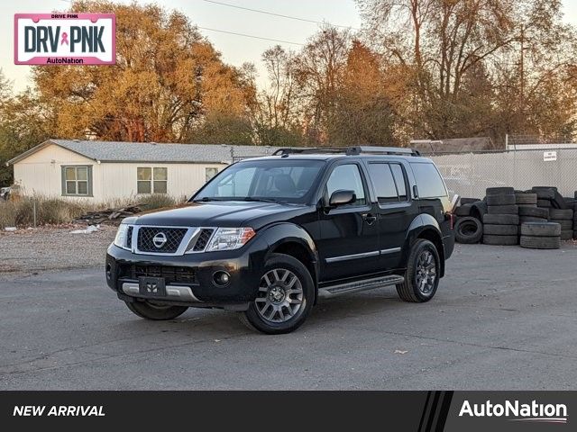 2012 Nissan Pathfinder LE