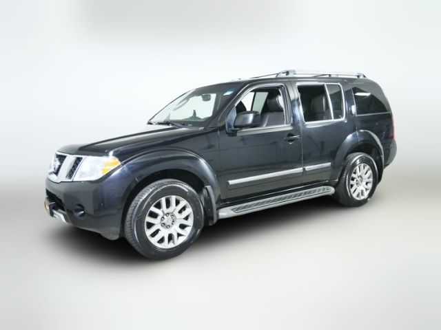 2012 Nissan Pathfinder LE