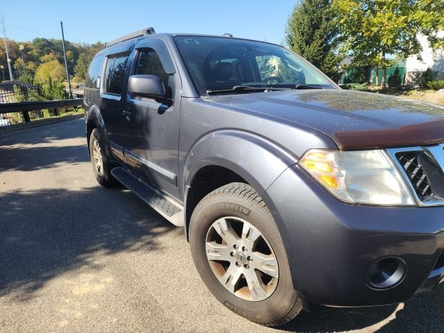 2012 Nissan Pathfinder Silver Edition