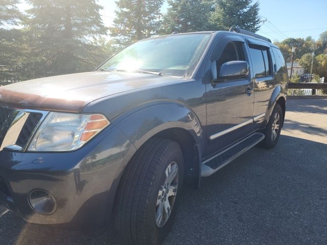 2012 Nissan Pathfinder Silver Edition