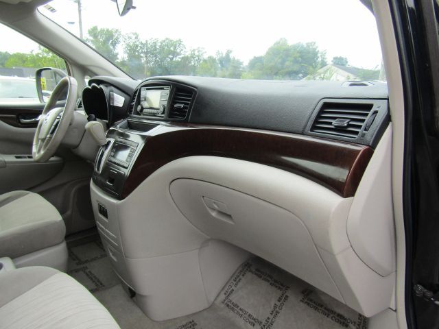2012 Nissan Quest SV