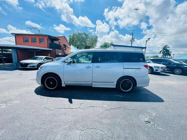 2012 Nissan Quest LE