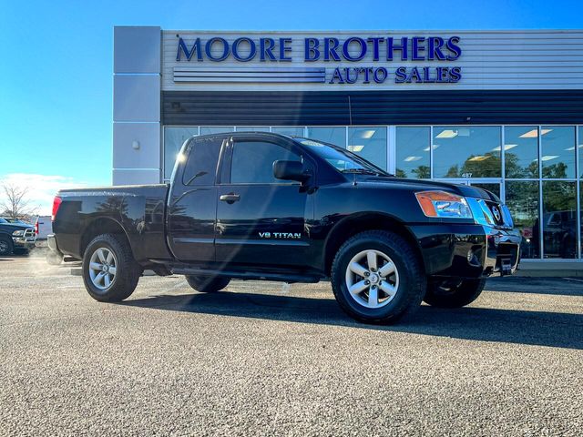 2012 Nissan Titan SV