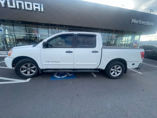 2012 Nissan Titan SV