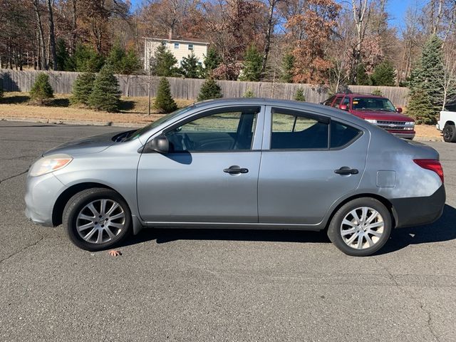 2012 Nissan Versa S