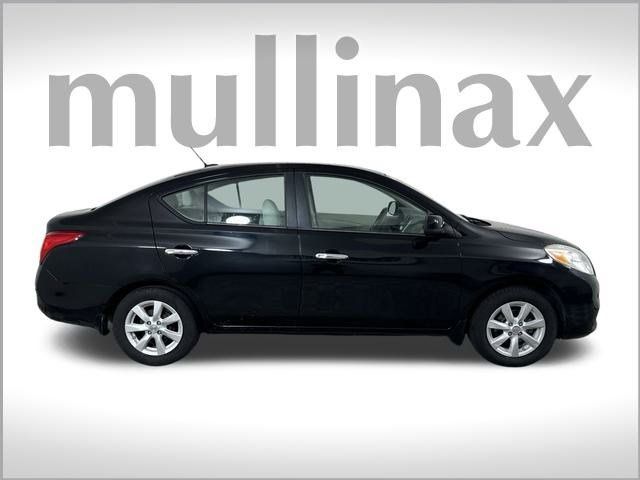 2012 Nissan Versa SL