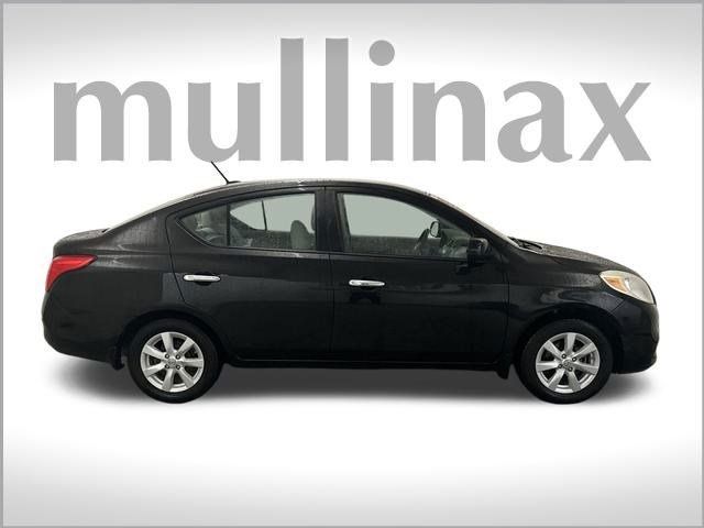 2012 Nissan Versa SL