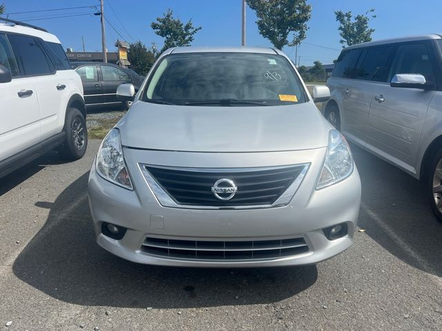 2012 Nissan Versa SL