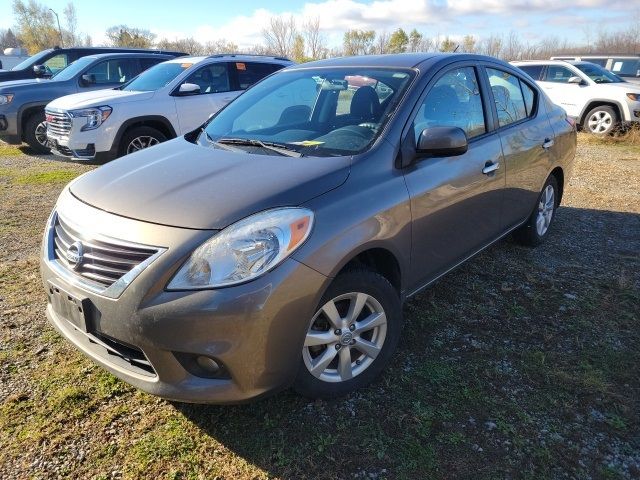 2012 Nissan Versa SL