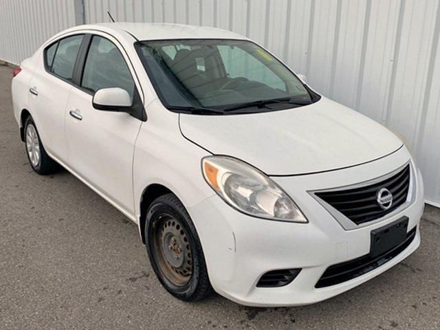 2012 Nissan Versa SV