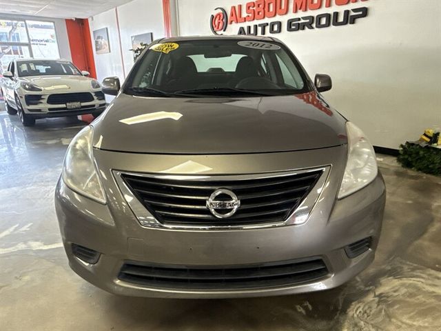 2012 Nissan Versa SV