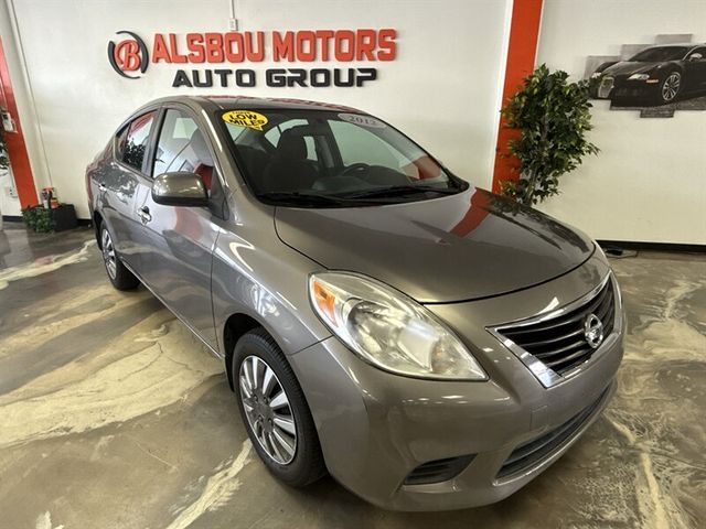 2012 Nissan Versa SV