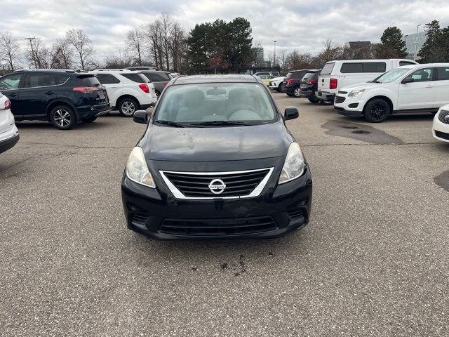 2012 Nissan Versa SV