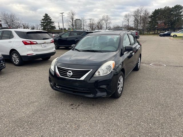 2012 Nissan Versa SV