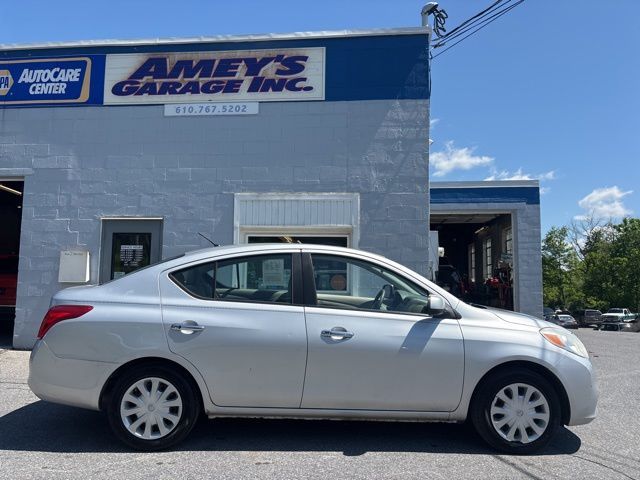 2012 Nissan Versa SV