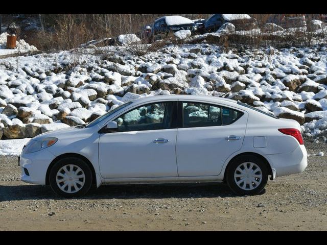 2012 Nissan Versa SV